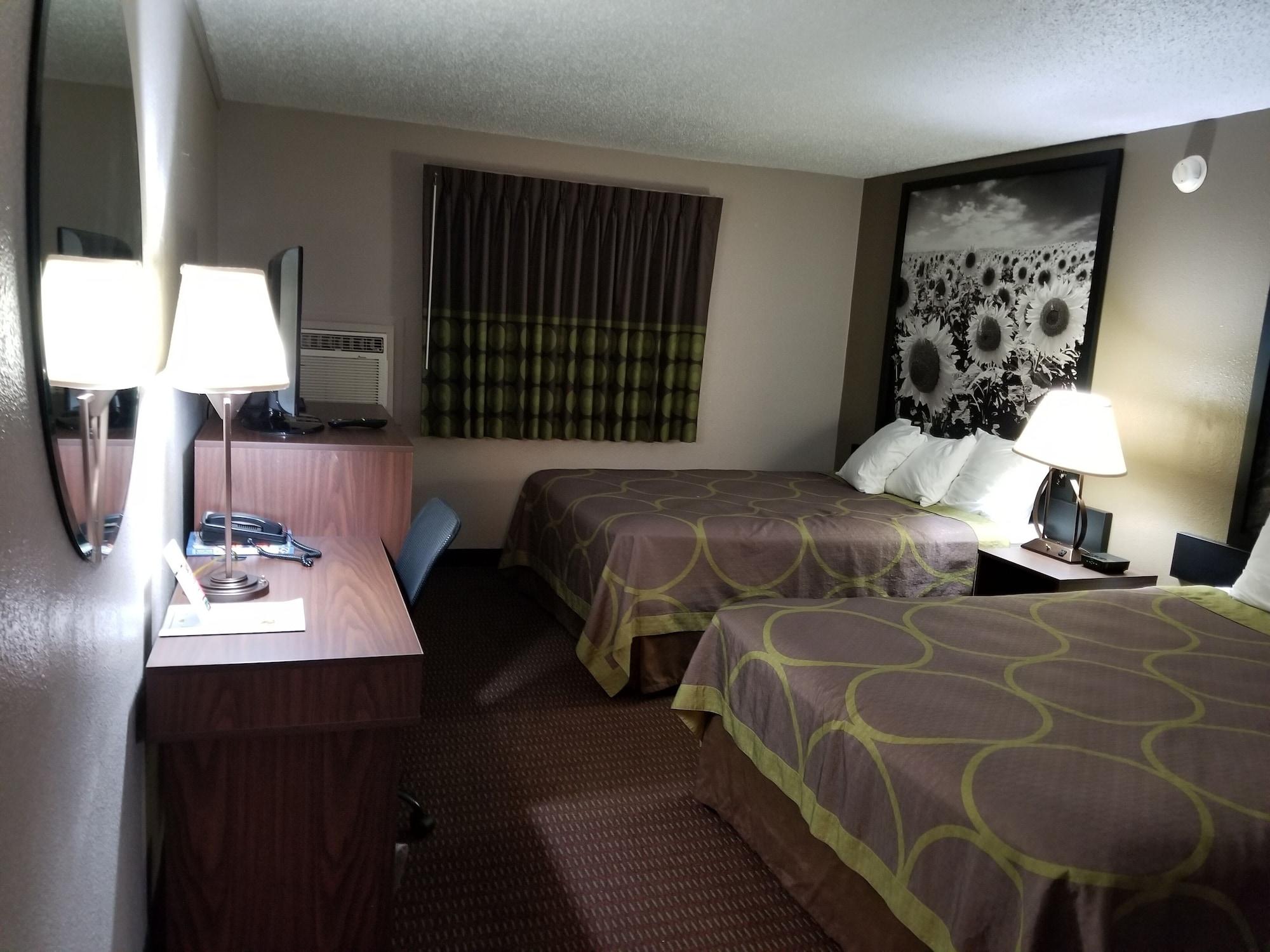 Super 8 By Wyndham Bismarck Otel Dış mekan fotoğraf