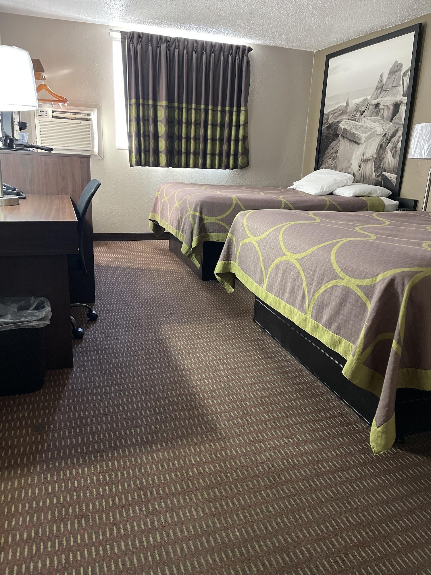 Super 8 By Wyndham Bismarck Otel Dış mekan fotoğraf